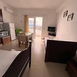 Majki - Sea View-free Parking * Saranda