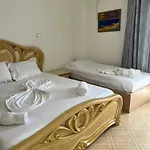 Majki - Sea View-free Parking Saranda