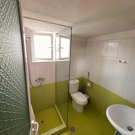 Majki Σαράντα