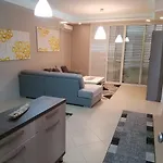 Majki - Sea View-free Parking Sarande