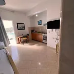 Majki - Sea View-free Parking Sarande