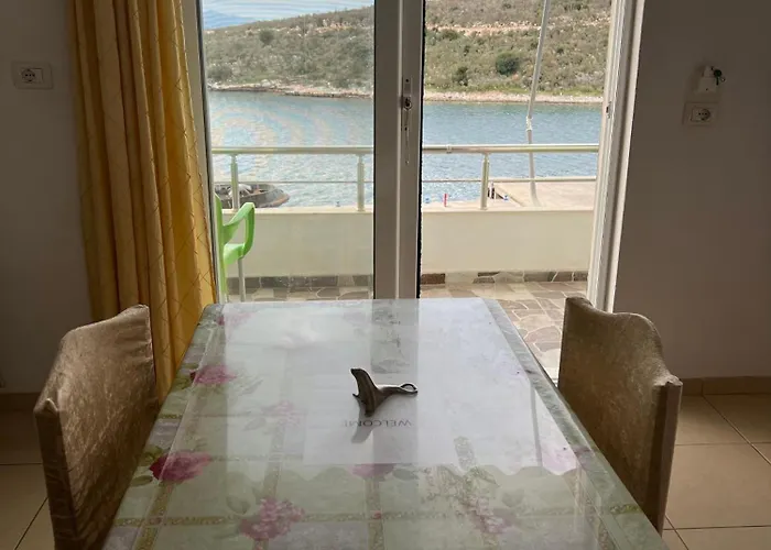 公寓 Majki Sarandë